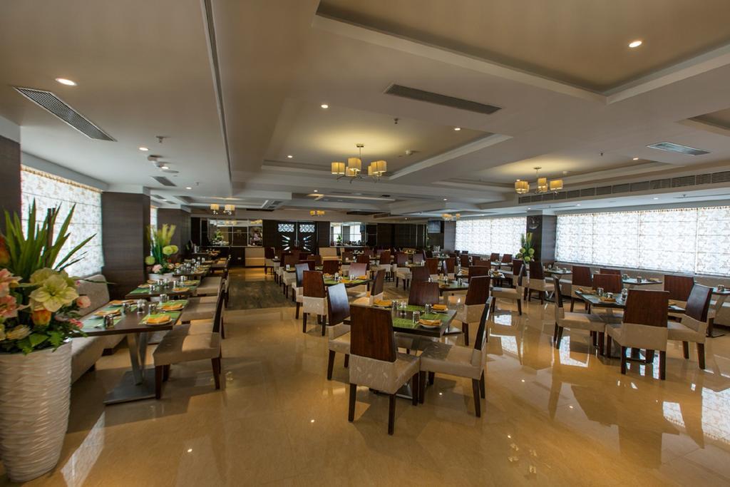 Pai Viceroy Hotel Tirupati Exterior photo